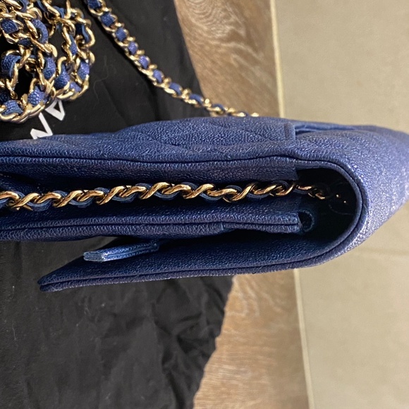 Chanel Wallet on a Chain - Picture 9 of 11